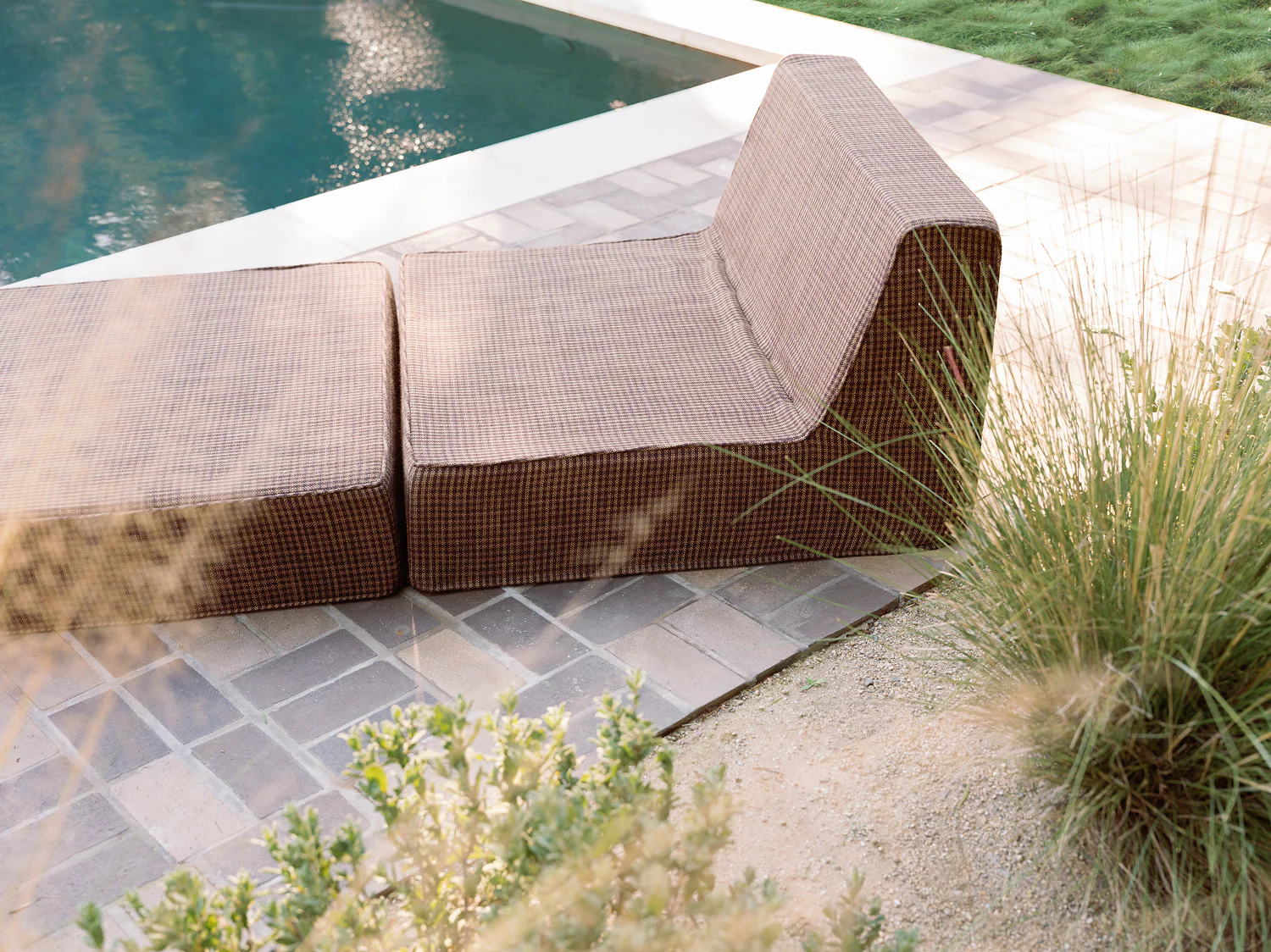 Loam Chaise Lounge - Image 3